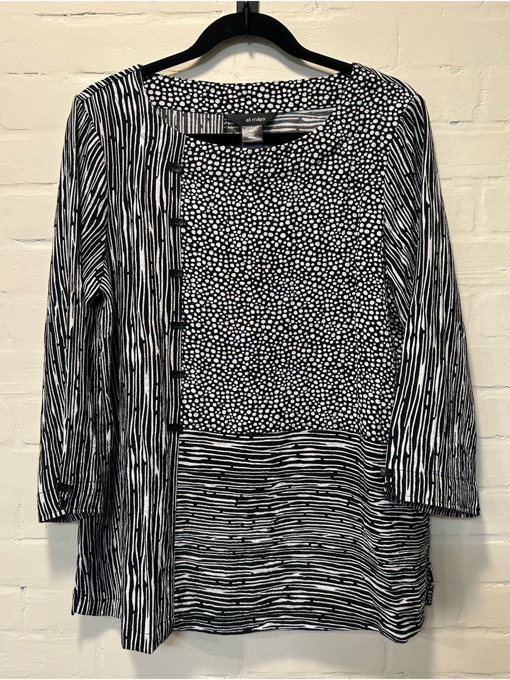 Ali Miles Black White Mixed Pattern Tunic Button Back M Art to Wear Lagenlook